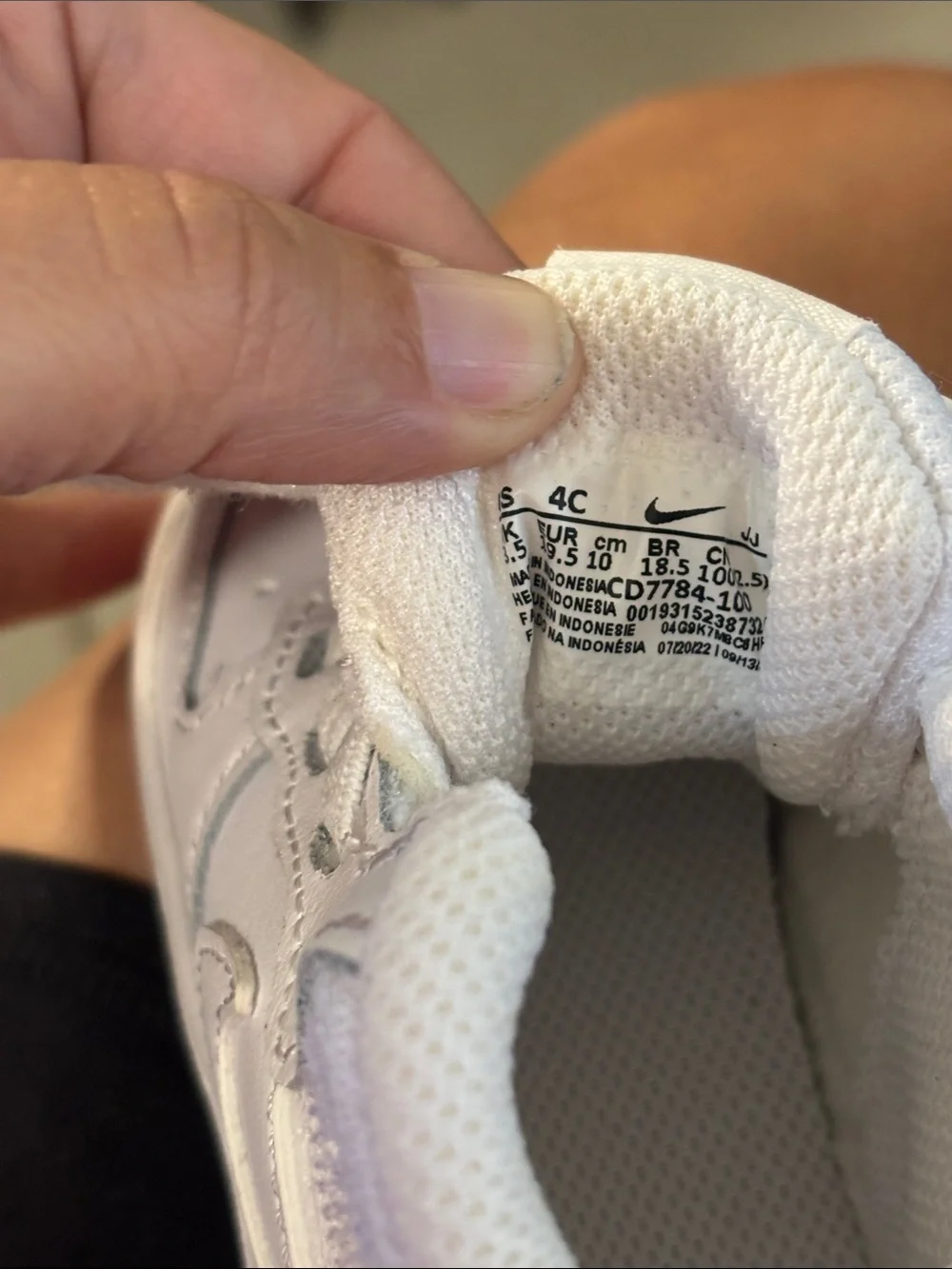 Nike Kids White High-Top Sneakers with Hook-and-Loop Strap 4C